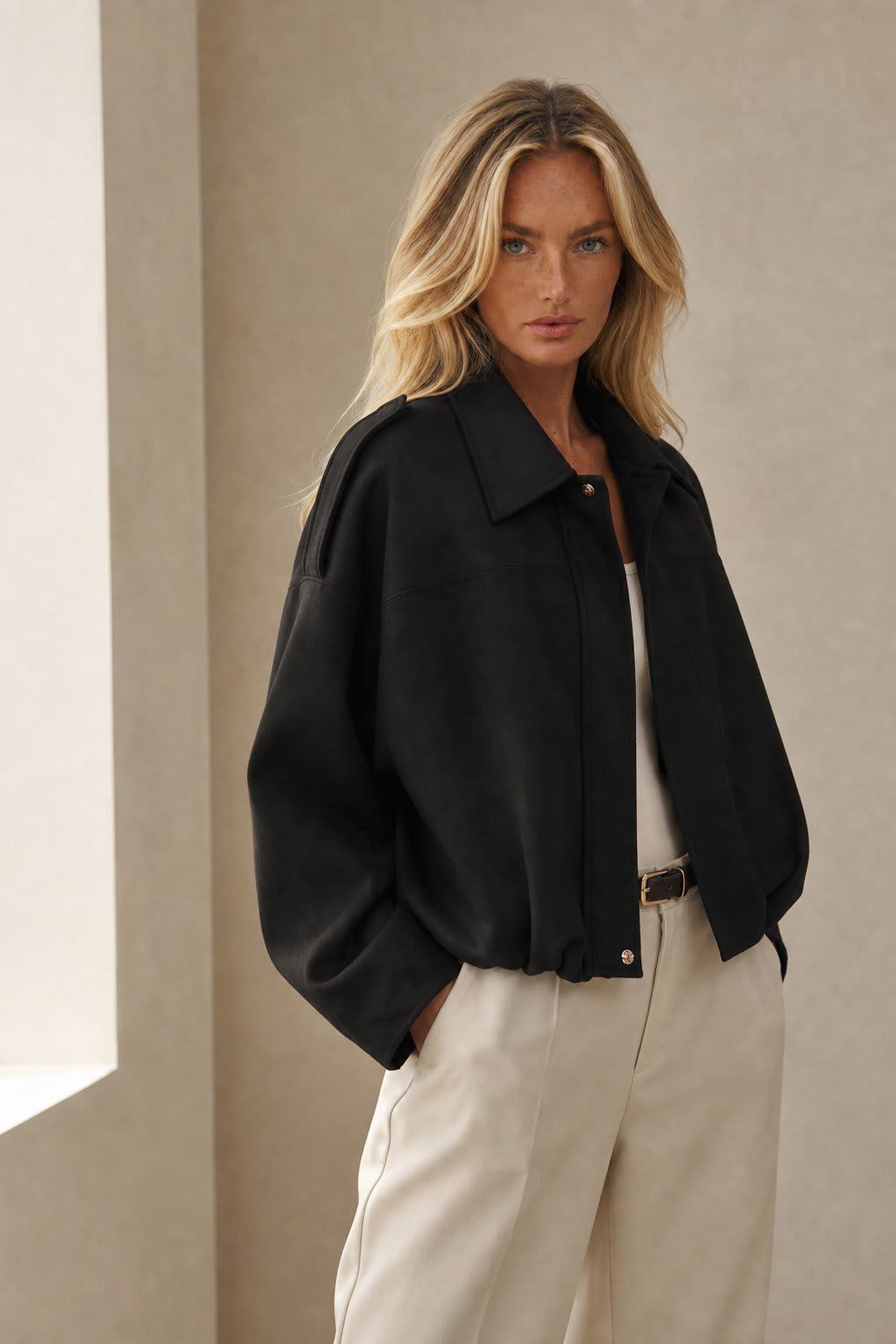 Gillian | bomber jacket with clean zip closure and relaxed silhouette