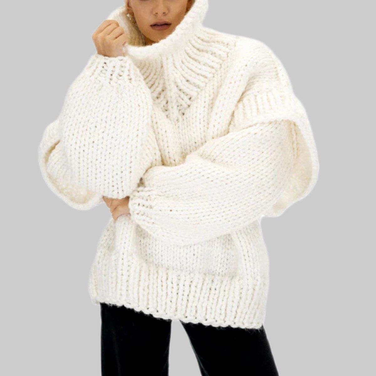 Alice | Chunky knit oversized turtleneck sweater in blue