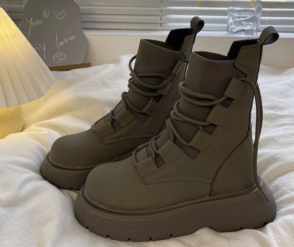 Maureen | Platform Combat Boots with Lace-Up Closure and Chunky Sole