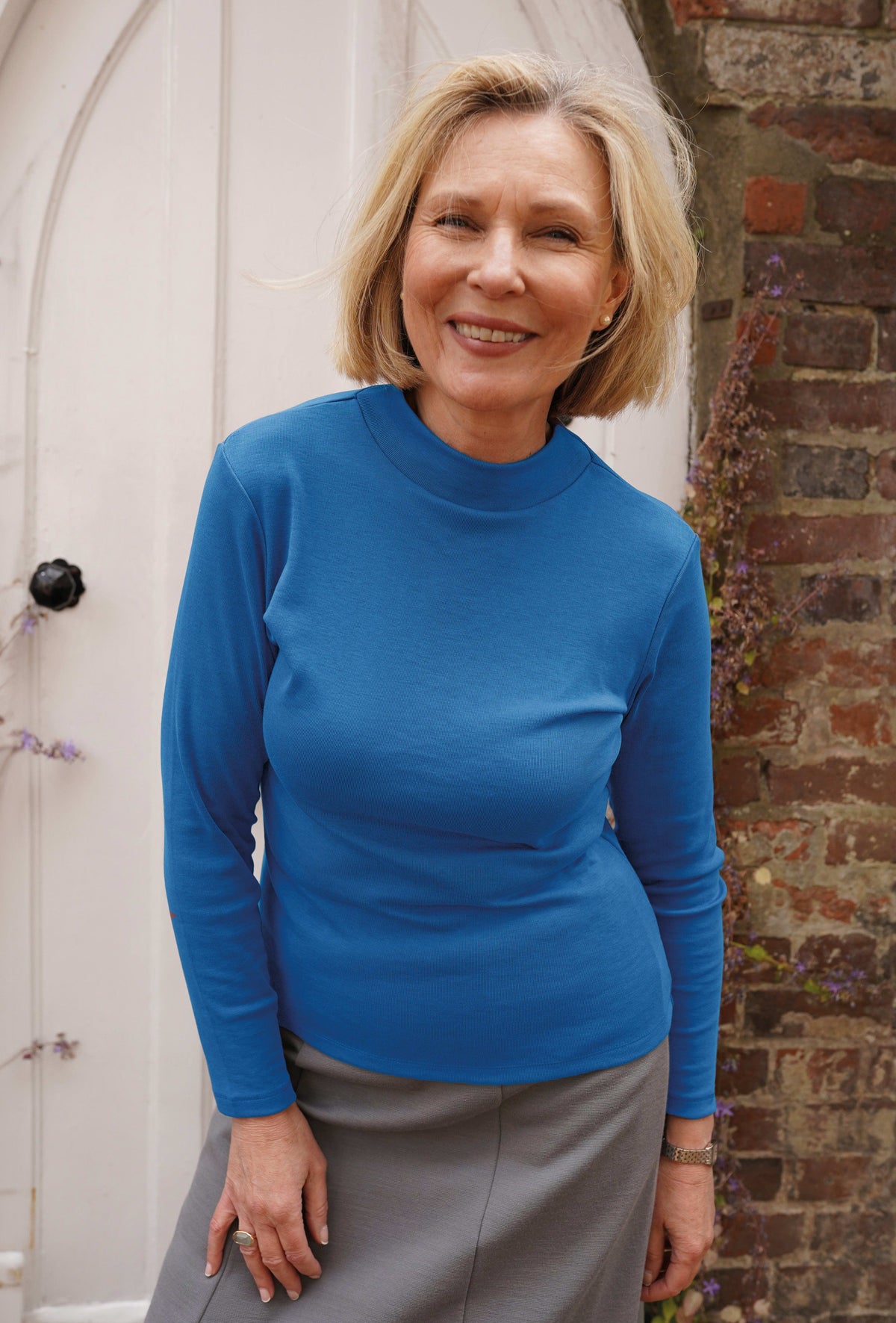 Patricia | Long sleeve mock neck top in burgundy
