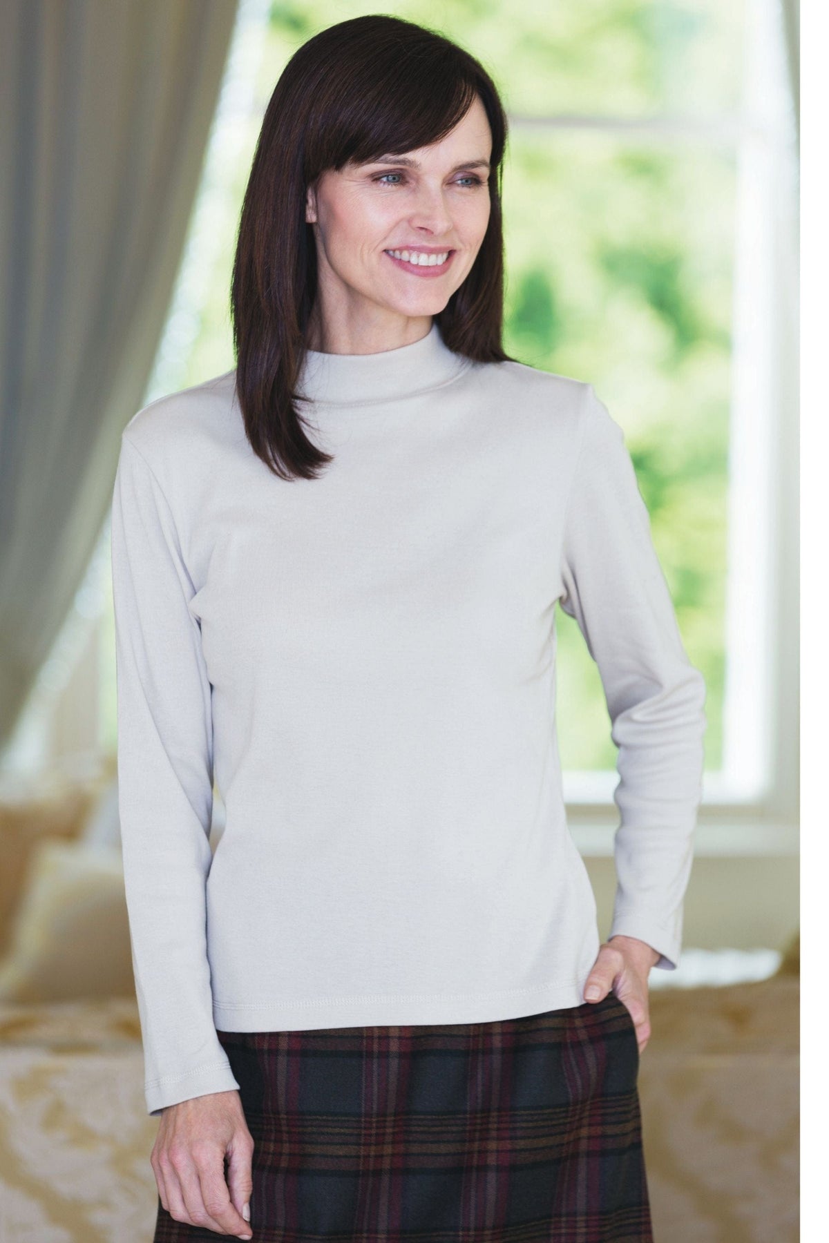 Patricia | Long sleeve mock neck top in burgundy