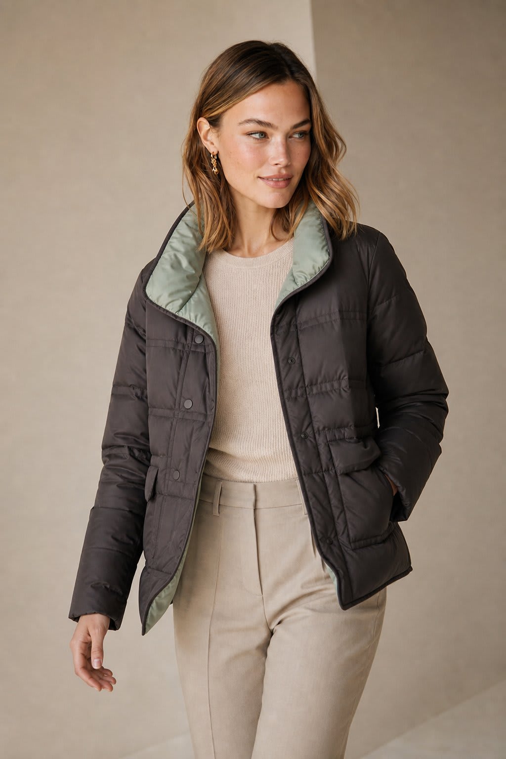 Yvonne | reversible quilted jacket with snap button closure