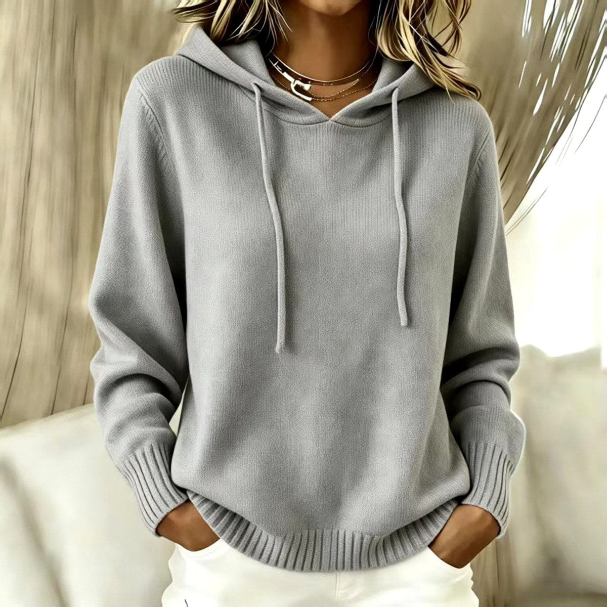 Lindsey | Knit hooded pullover with drawstring and ribbed cuffs