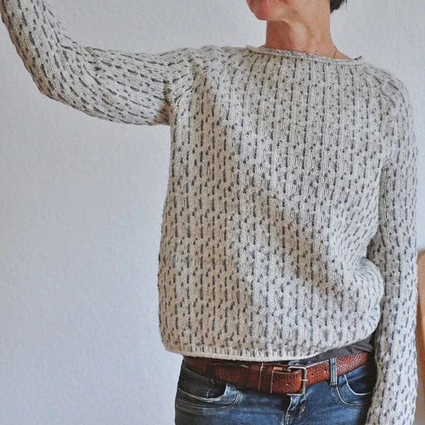 Janet | Textured Crew Neck Sweater with Relaxed Fit and Ribbed Detailing