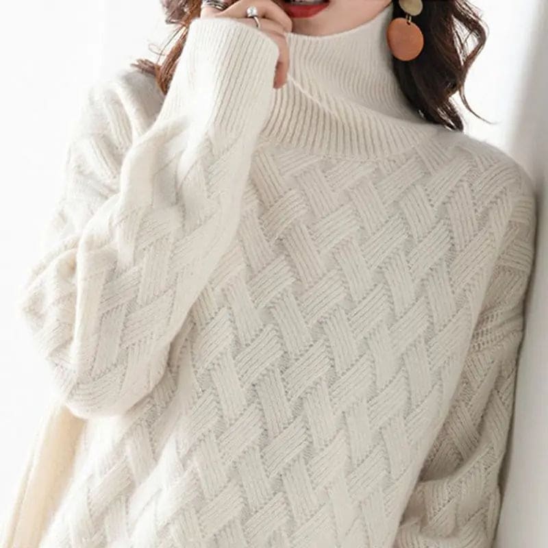 Ruby | Turtleneck Sweater with Relaxed Fit and Cable Knit Detail